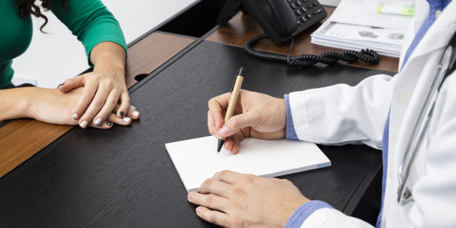 Atestado médico na escala 12x36: como funciona para quem trabalha no período noturno?