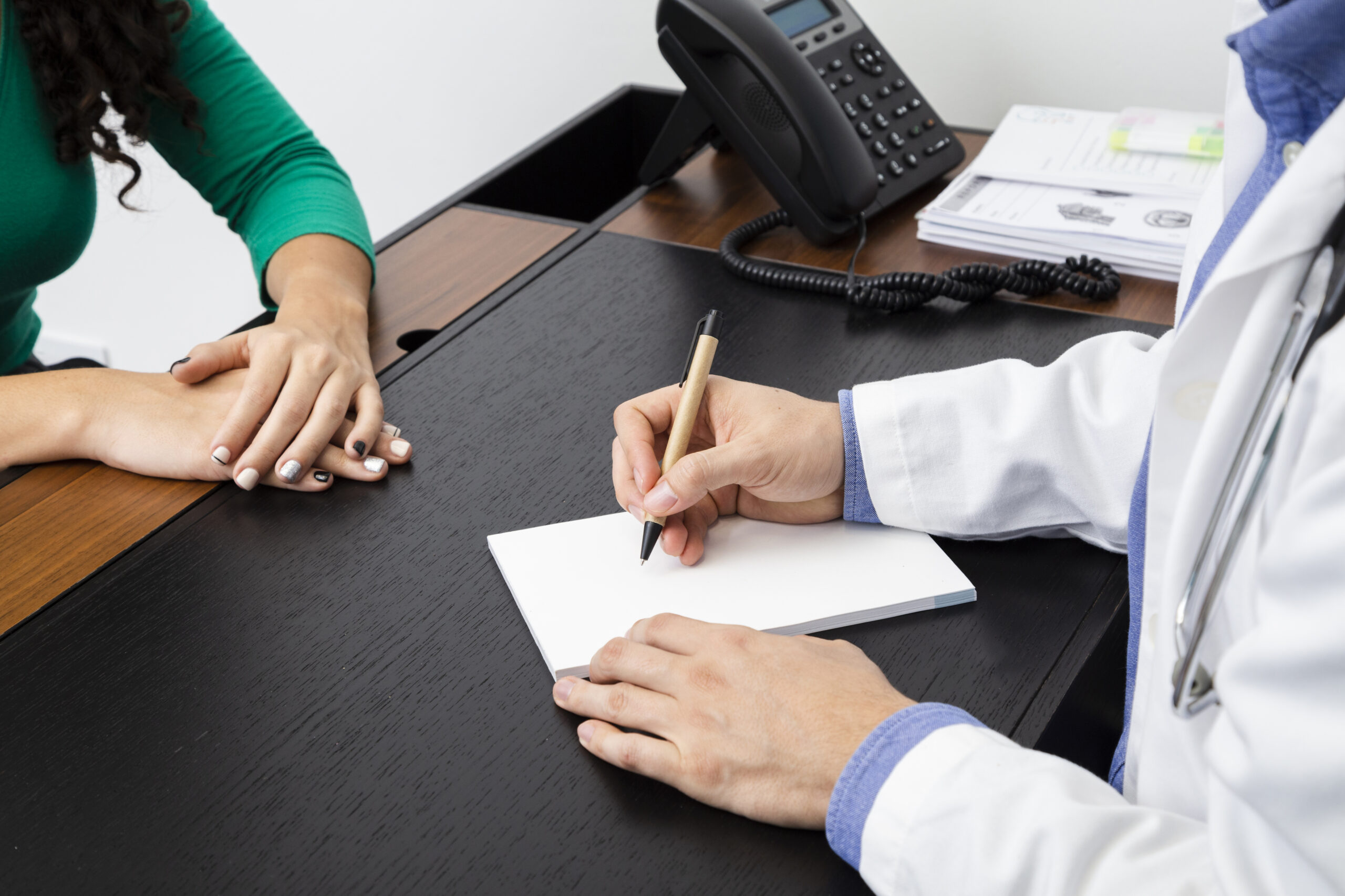 Atestado médico na escala 12x36: como funciona para quem trabalha no período noturno?