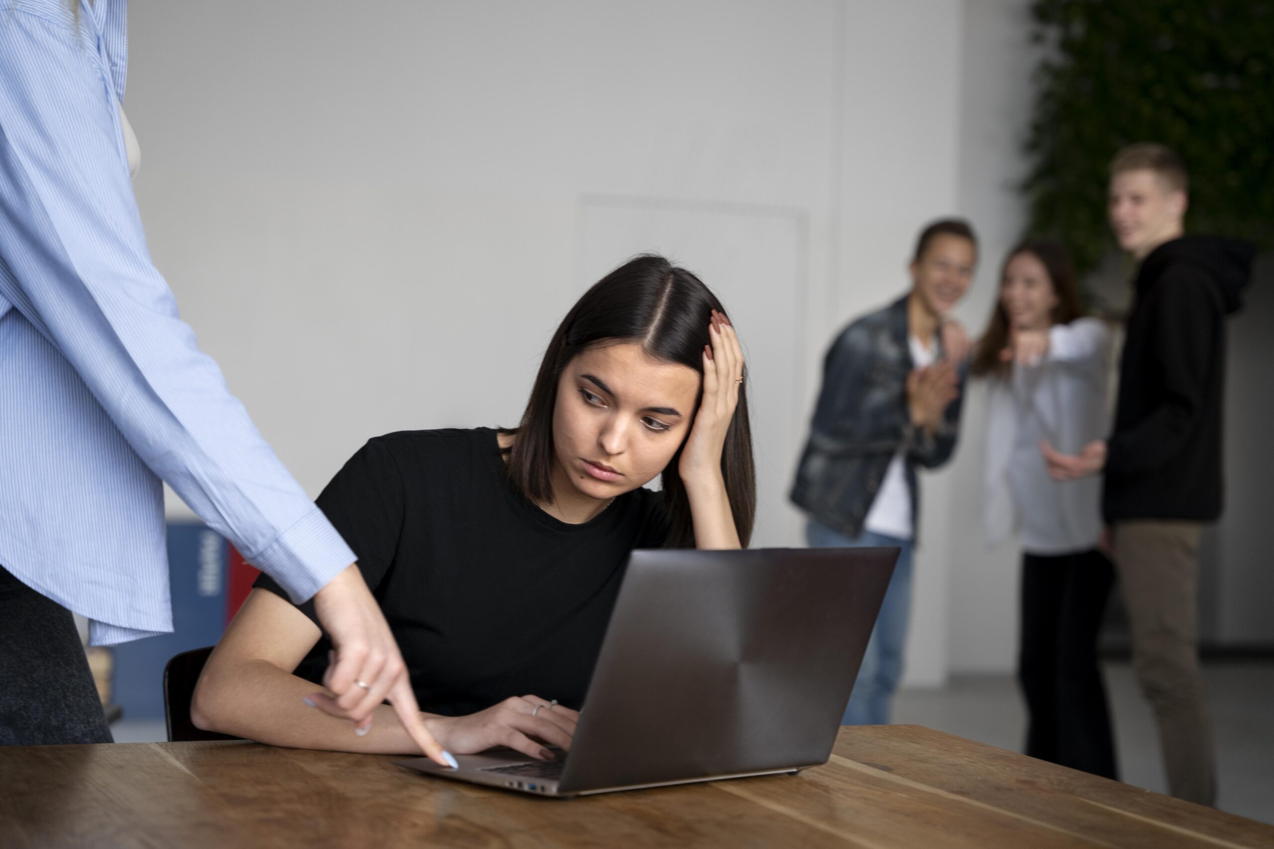 Como comprovar assédio moral trabalho: guia prático com provas