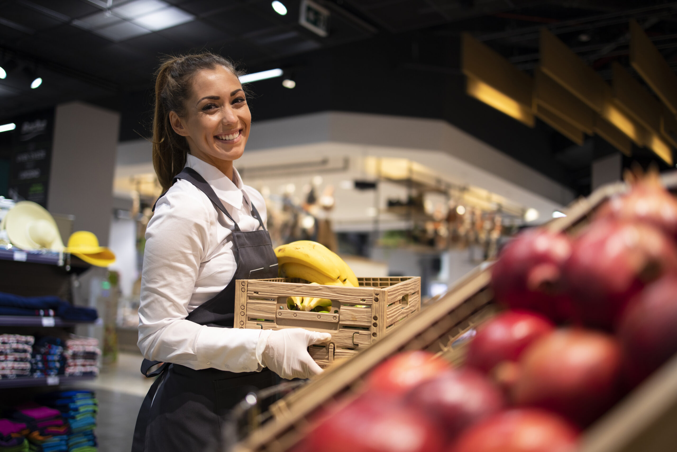 Direitos de Quem Trabalha em Supermercado: Guia Completo 2025