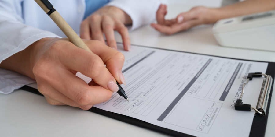 A empresa pode me demitir enquanto estou de atestado?