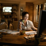 Home Office: Quem Paga Pelo Equipamento?