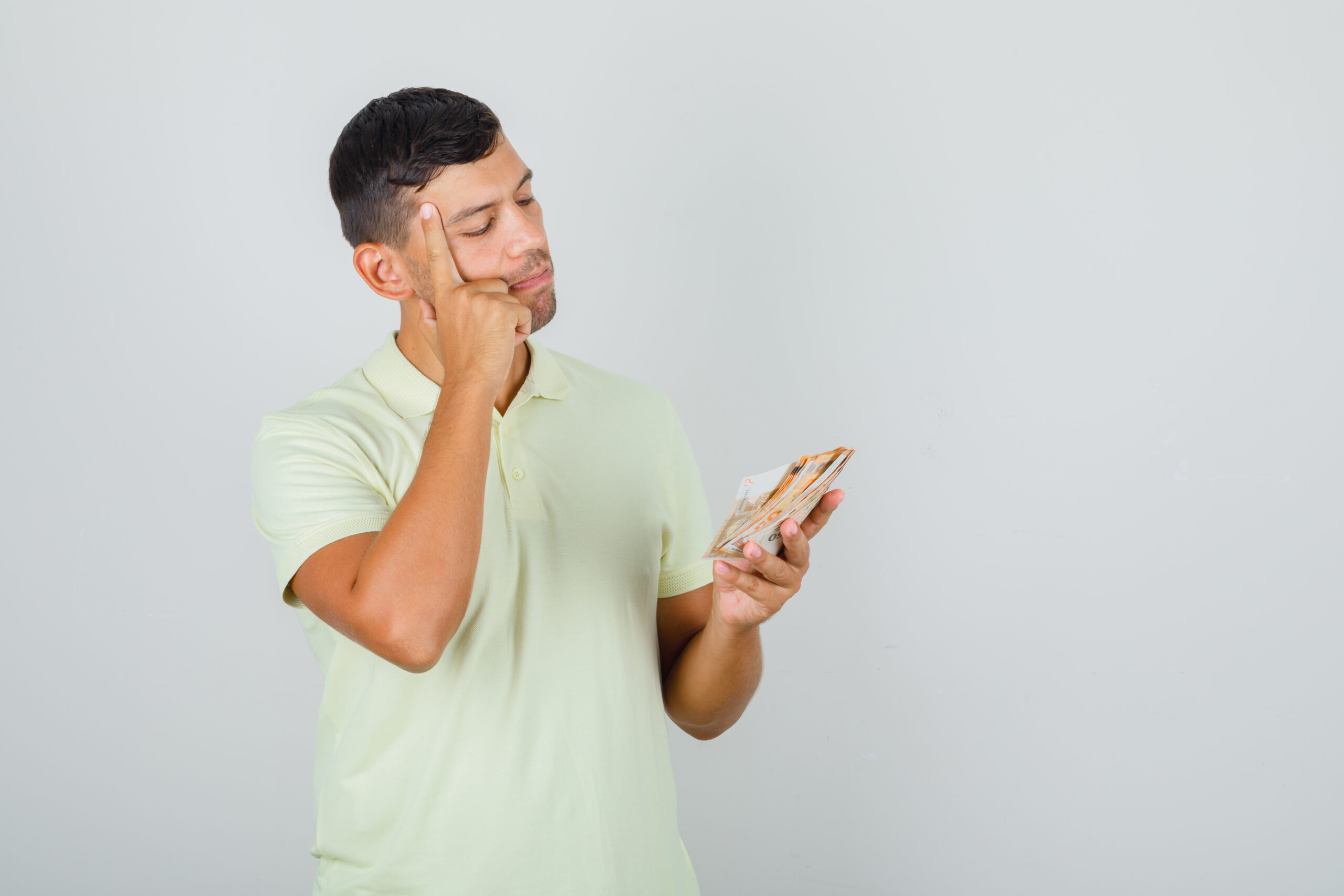 Meu salário veio menor: o que podem descontar?